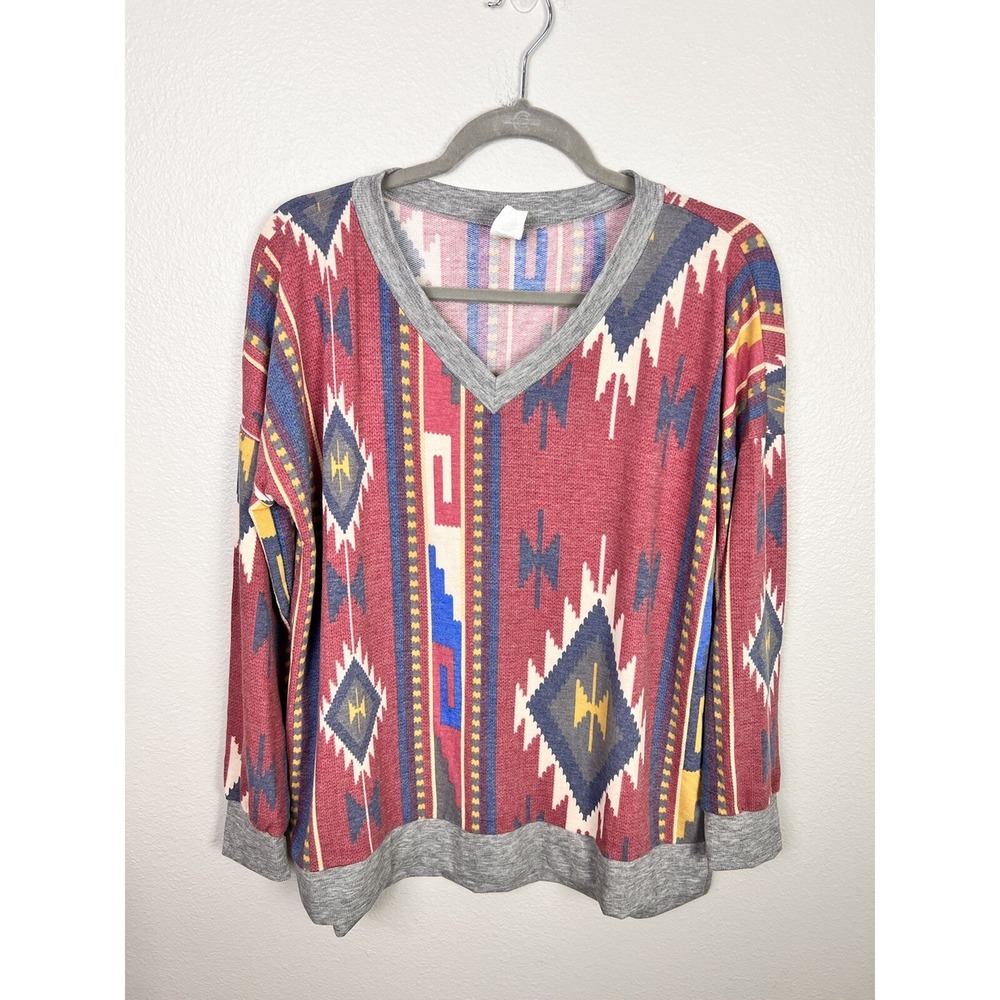 Sew in Love Top Med 2 Slits On The Sides Aztec Print V-Neck Multicolor Gray Trim